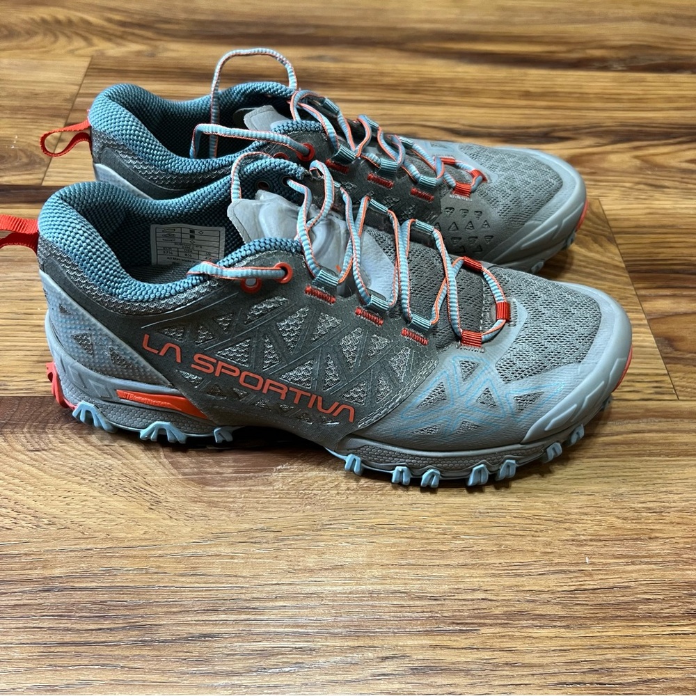 La Sportiva Shoes Women’s 6.5 - Picture 2 of 7
